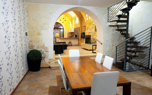 Mixel Gozitan Villa and Pool