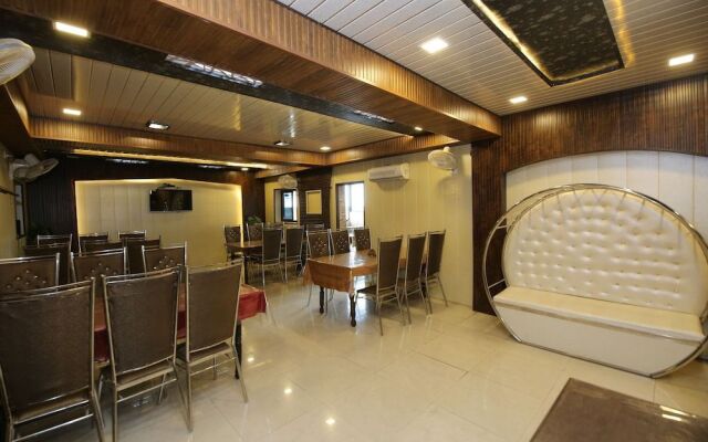Spot on 44921 Hotel Satkar