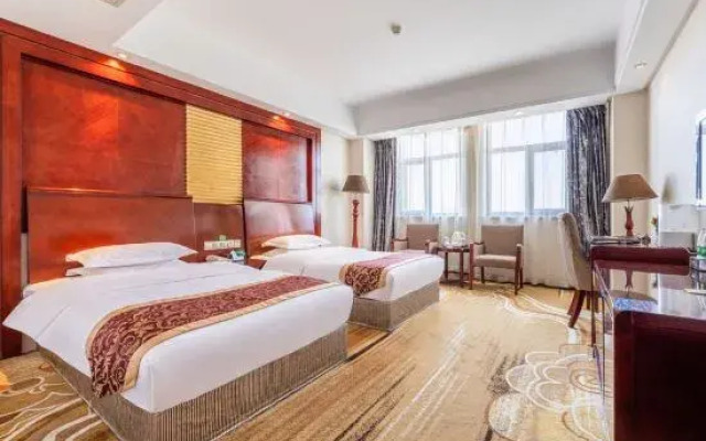 Jinhu Hotel