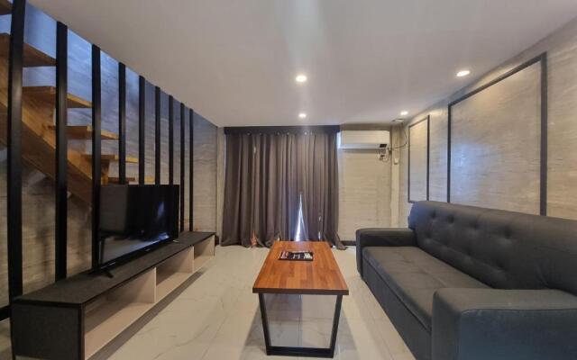 Hanin Town Hotel