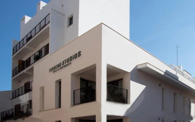 Terreno Suites