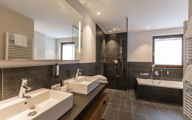 Premium Apartment With Garden