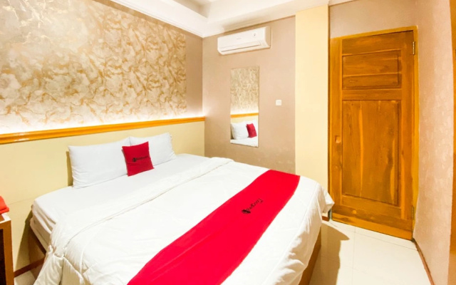 RedDoorz @ The Canal Homestay Probolinggo