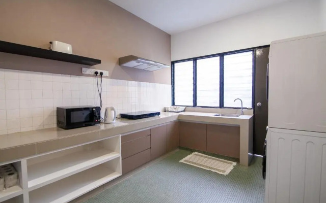 Bukit Damansara by Plush