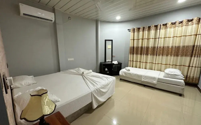 NikainnHimandhoo