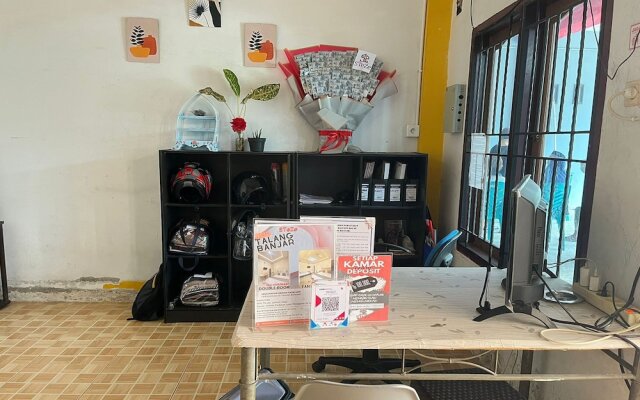 Steze Guesthouse Syariah Talang Banjar