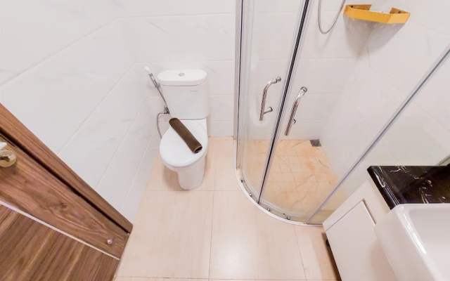 Compact Designed 3Br Sky House Bsd Apartment Near Aeon Mall