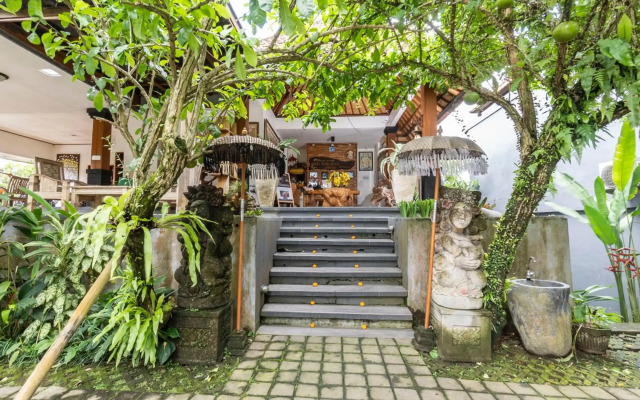 ZEN Rooms Sriwedari Ubud 2