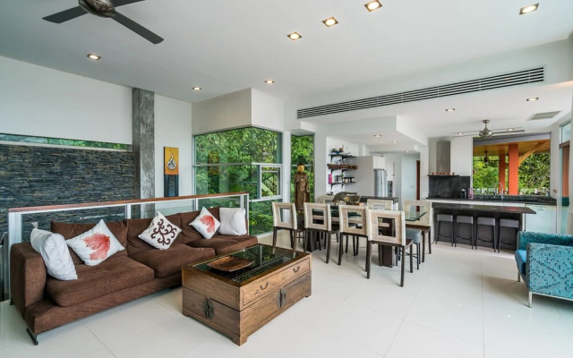 Parinda Villa in Naka Hills