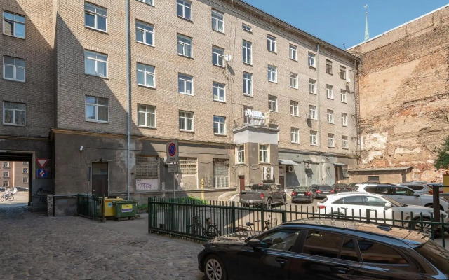Old Town Riverside Apartment
