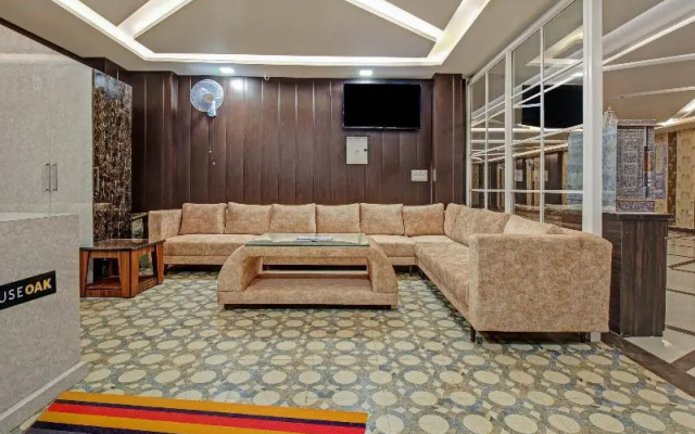 Townhouse OAK VS Bandhan - Hotel in Λάκναου - Photo 3