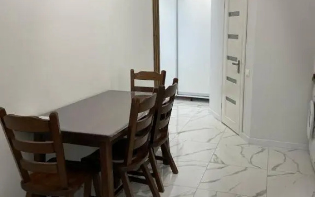 Фурманська, 3 (центр)