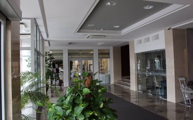 Ikar Hotel