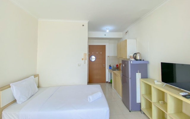 Minimalist And Comfy Studio Room Maple Park Sunter Apartment – Guest Rooms – Jakarta