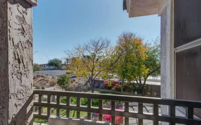 Scottsdale Condo Overlooking Golf Course