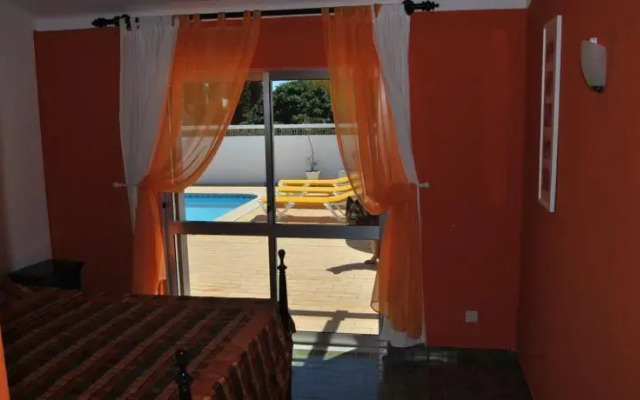 Casa Águia Branca