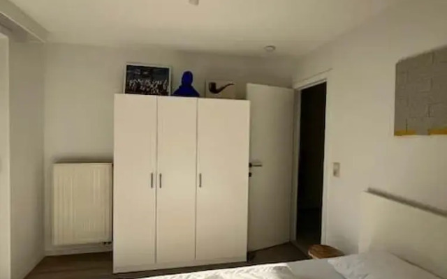 Huswell - Beachfront Apartment With Bike Storage