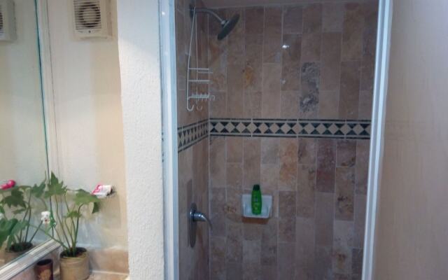 Rinconada del Sol 2BR Condo by Baitna