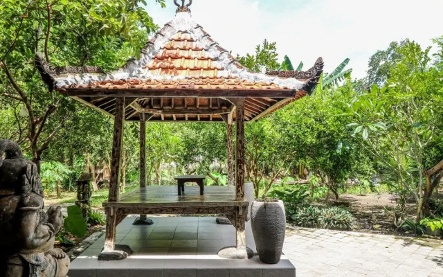 Men Bebas Residence by OYO Rooms