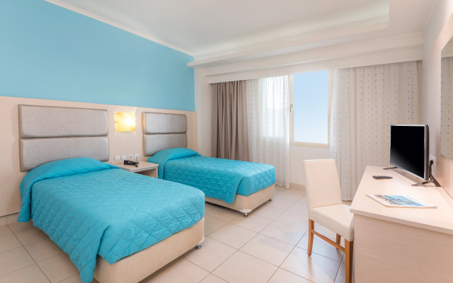 Grand Blue Beach Hotel