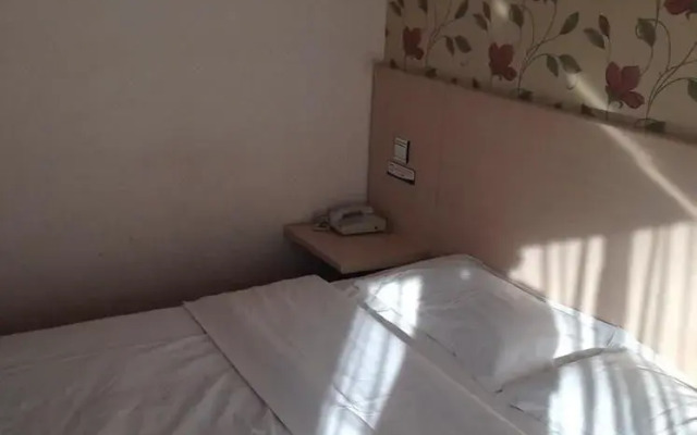 Shijiazhuang City Inn