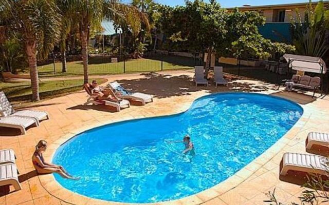 Golden Chain Sea Breeze Resort