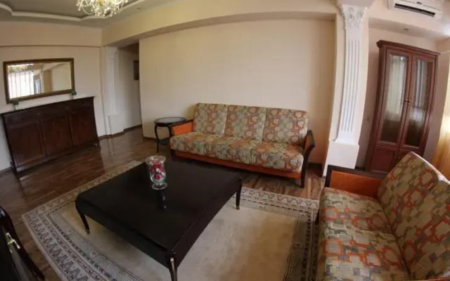 AtHome at Baribayeva 23