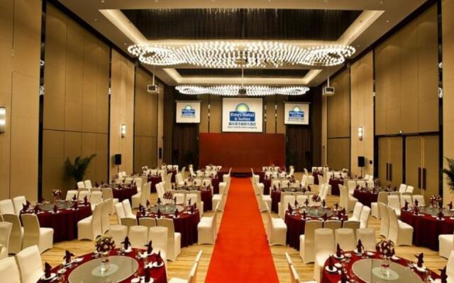 Days Hotel By Wyndham Chongqing Liangping