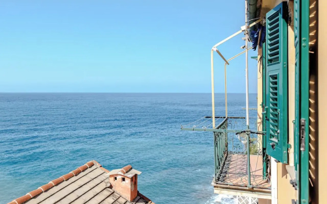 Newly Renovated Ocean View Flat