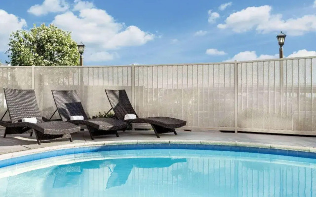 La Quinta Inn And Suites Hesperia Victorville
