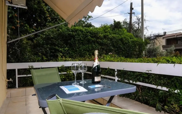 40m² Homm Glyfada Apartment, Tataki Street
