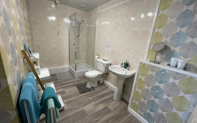 Barracuda, Beachside Apartment