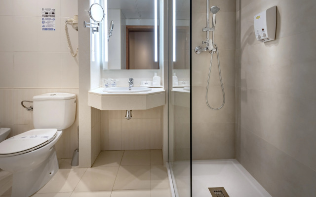 Hotel GHT Oasis Tossa & Spa
