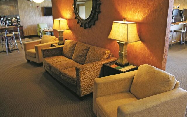 Highland Suites Minot