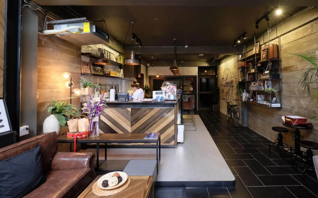 Saylomyen Cafe & Hostel