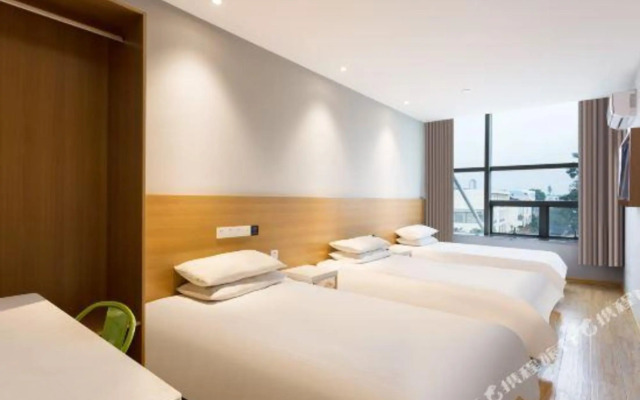 Shuwei Hotel (Yangzhou Railway Station Branch)