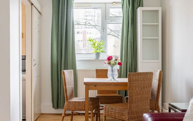 2-bed by Battersea Park