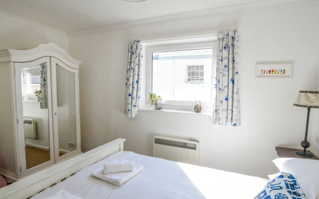 1 Bay View Court