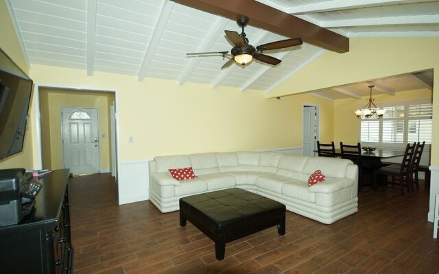 Minnie's - 6 Br Home