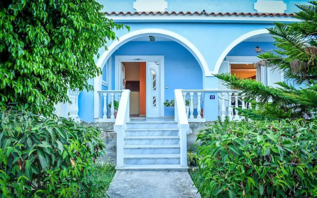 Vicky's Village House