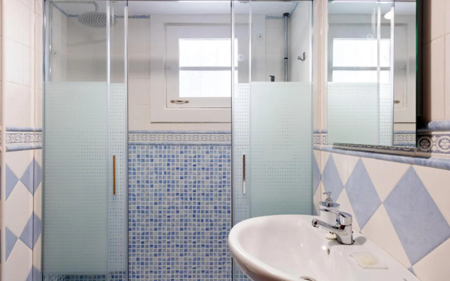 El Salvador City Center Suite by Valcambre