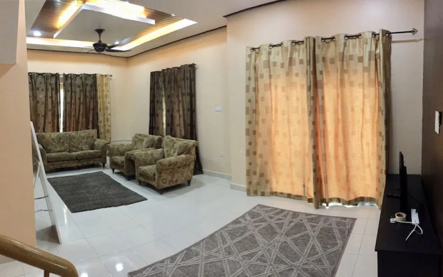 Lily Homestay Kangar
