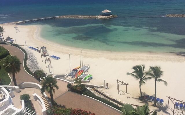Palmyra Luxury Beach Condo