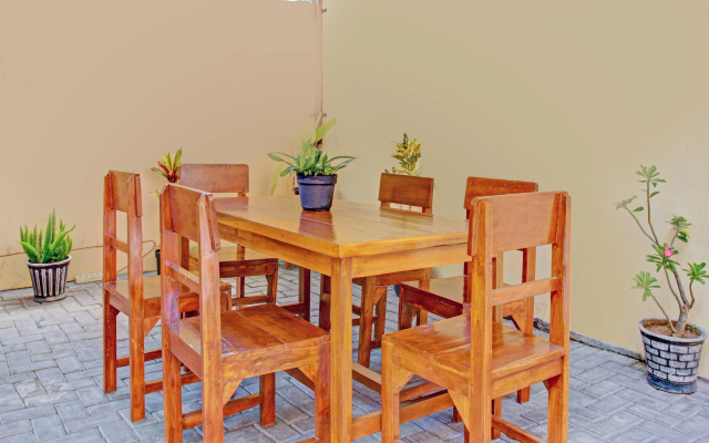 Oyo 90029 Bwi Guest House