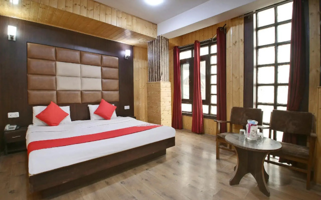 OYO 18872 Hotel Azad