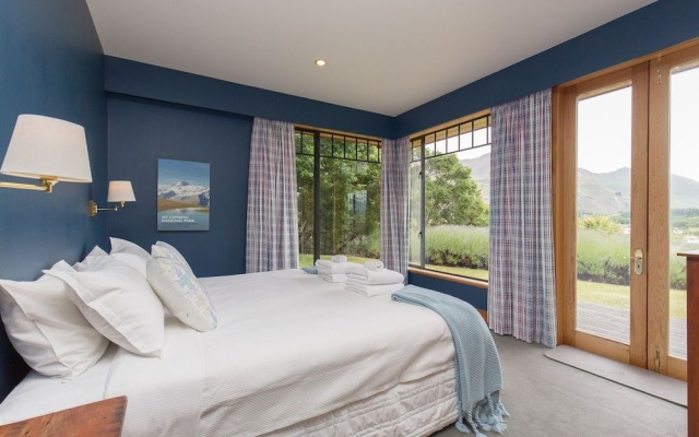 Release Wanaka - Bullock Creek Chalet – Guest Rooms – Wanaka