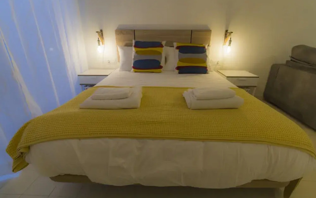 SimplyHosted Loft Rosario