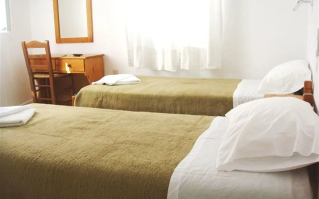 Vista Vaios Rooms & Studios Pension