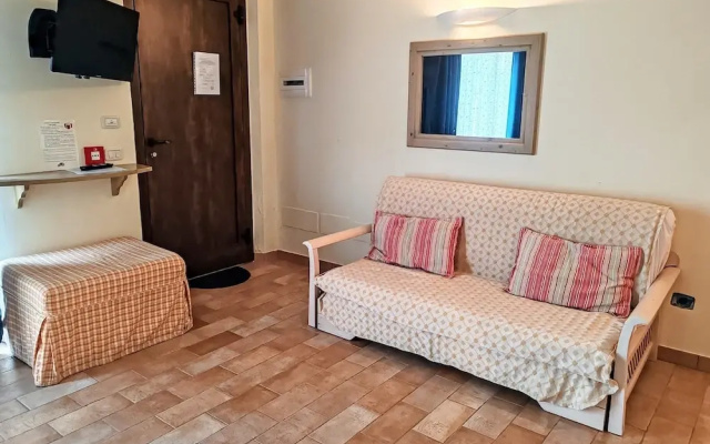 Apartment With Shared Pool