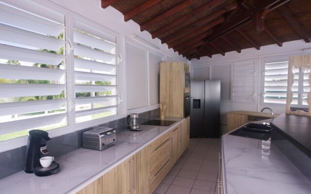 Villa With 5 Bedrooms in St Francois, With Wonderful sea View, Private Pool, Enclosed Garden